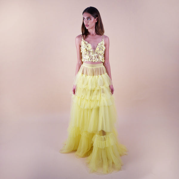Yellow Tiered tulle voluminous skirt front view